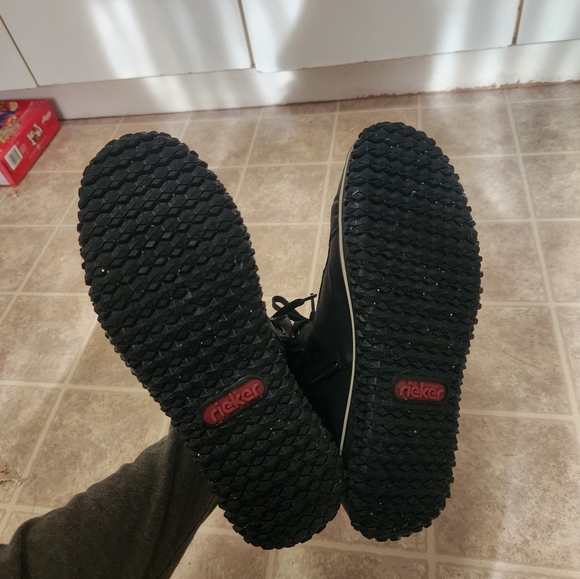 Rieker fur lined boots - Picture 4 of 4